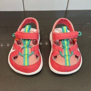 Gently used Columbia Unisex-Child Toddler Techsun Wave Sport Sandal size 5
